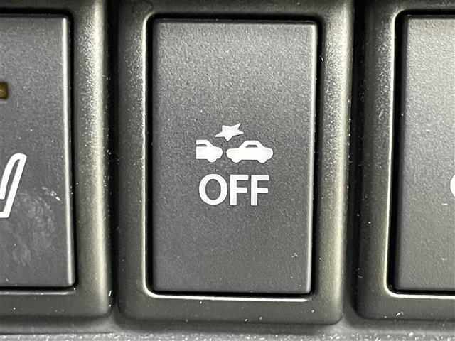 【運転席操作部】『運転席周辺の装備』の画像になります。快適なドライブを楽しむための機能が装備されています！運転席から触れるので使いやすいです！