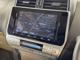 【純正9型ナビ】人気の純正ナビを装備しております。ナビの使いやすさはもちろん、オーディオ機能も充実！キャンプや旅行はもちろん、通勤や買い物など普段のドライブも楽しくなるはず♪