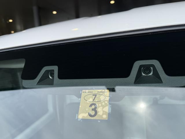 デュアルカメラブレーキサポートや横滑り防止装置、車線逸脱警報機能などのサポート装備も充実♪