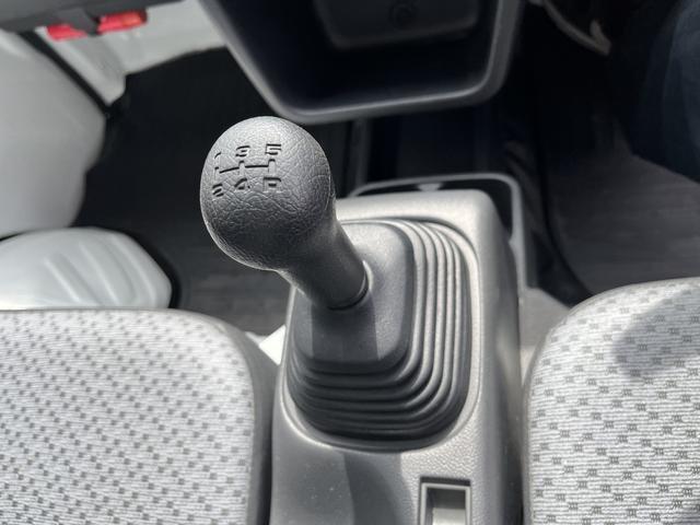パワフルな走行性能の5MT車となっております