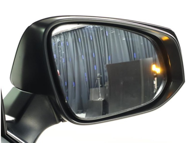 愛車にオススメのボディーコーティングもございます。　☆グラスシーラント！！☆　輝きを保つ先進技術。ガラス状皮膜を塗装面にコーティング。ガラス系皮膜により光沢を維持します。滑水機能による防汚効果。