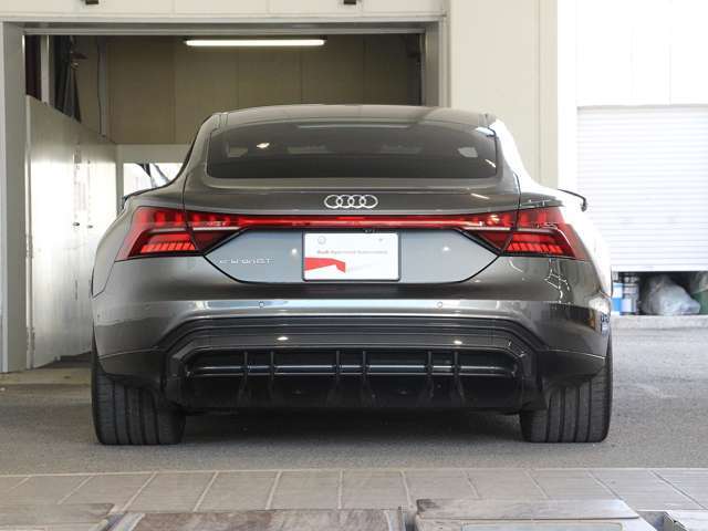 ご納車後は全国のAudi正規ディーラーにて、保証修理を含むアフターサービスが可能です、最寄りのAudi正規ディーラーをご紹介致します。