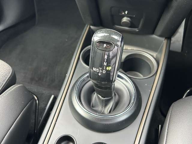 納車後のアフターもお近くのLIBERALAもしくはガリバー店舗（一部店舗除く）で対応が可能です。保証修理のほか、車検もお任せください。