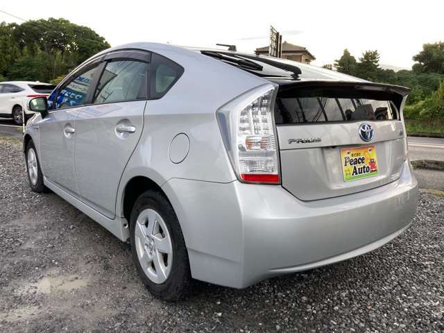すぐ乗って帰れるシステムのってカエールシステムを採用！車検が残っているお車を気に入ったらその場で乗って帰れます！（条件等あります。スタッフにお尋ねください）1か月以内に名義変更して頂ければOK！