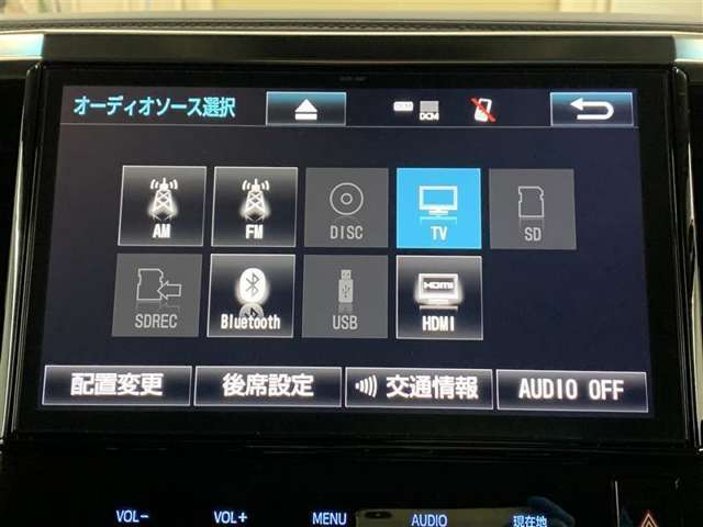 フルセグテレビ、DVD、CD、ブルートゥースオーディオなどが楽しめます。