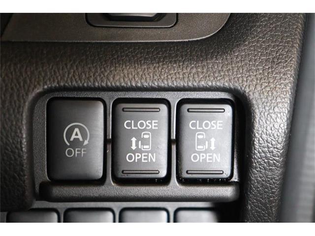 両側スライドなのでドアをぶつける心配がなく乗り降りもラクですよ～♪