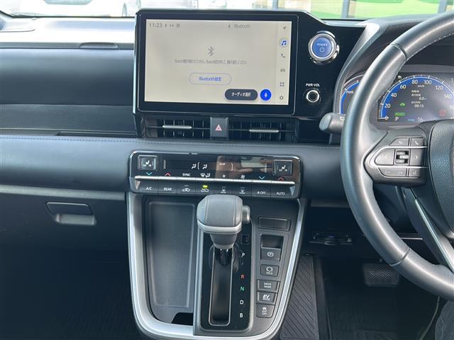 【シフトレバー】シフトも操作しやすく快適なドライブを楽しんでいただけます！