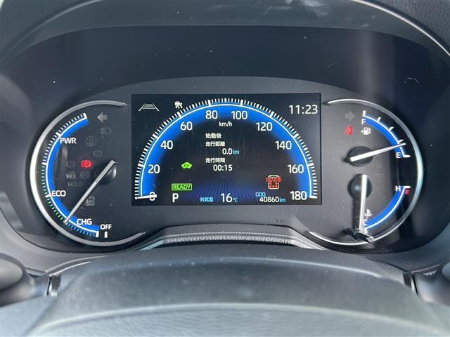 【スピードメーター】メーターがシンプルで見やすく運転しやすいですね！