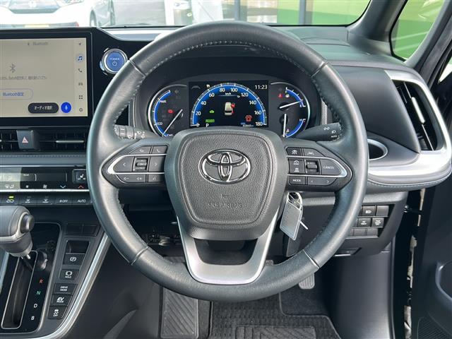 気になる車はすぐにお問い合わせください！画面右側の0066から始まる無料ダイヤルからお問い合わせ下さい！専門スタッフがお車のご質問にお答えいたします！