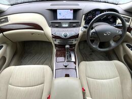 グループ総在庫数約30，000台！！全国の系列店からメーカー・車種問わずご紹介出来るので、あなたにピッタリのお車が見つかるはずです♪まずはお問い合わせ下さい☆