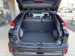 しっかり積めて使いやすい広々としたラゲッジスペース！