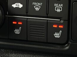 【シートヒーター】寒い日に重宝するシートヒーター！エアコンより早く温まってくれるので寒がりの人も安心ですね♪エアコンの温風は乾燥するから苦手、という方にもをおすすめです。