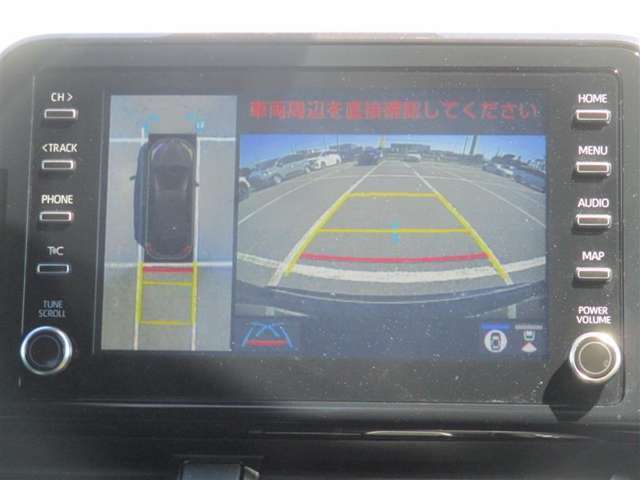 パノラミックビューモニター＆バックモニター♪車両の前後左右に搭載した4つのカメラの映像を合成し、車を真上から見ているような映像を表示♪