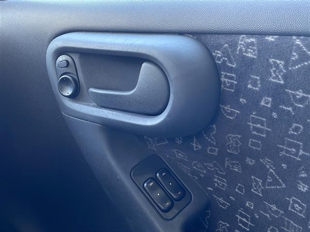 気になる車はすぐにお問い合わせください！画面右側の0066から始まる無料ダイヤルからお問い合わせ下さい！専門スタッフがお車のご質問にお答えいたします！