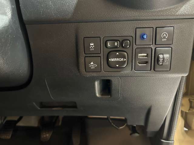 オリジナルベットキットとオリジナルヴィンテージシートカバーで車内の雰囲気もアップ☆クッション性も良く快適に過ごせます♪内外装共にカスタムすれば、お出かけがさらに楽しくなるはず☆