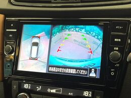 【アラウンドビューモニター】専用のカメラにより、上から見下ろしたような視点で360度クルマの周囲を確認することができます☆死角部分も確認しやすく、狭い場所での切り返しや駐車もスムーズに行えます。