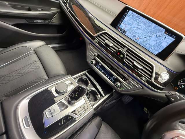 LIBERALAはガリバーグループですから、下取車も高額査定をお約束いたします。全国どこでも対応可能です。