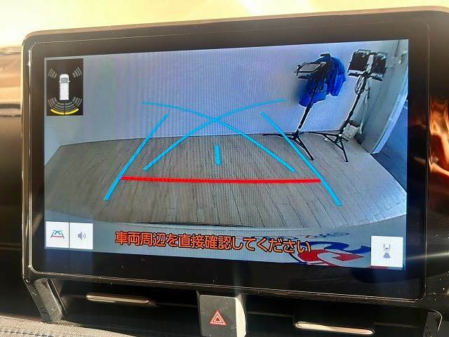バックモニターで後方確認も安心です。