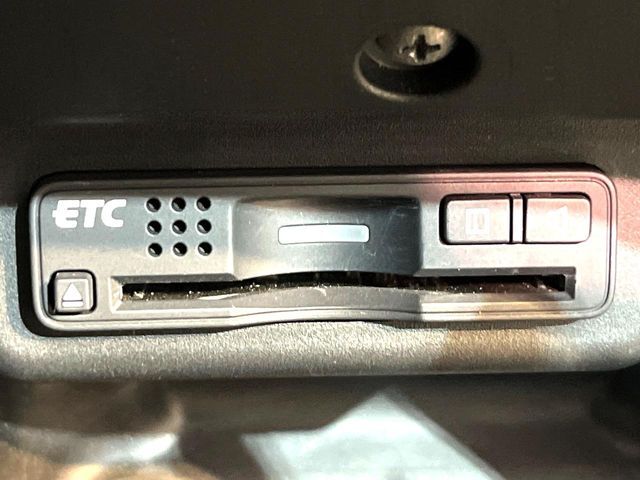 【ETC】高速道路の料金所をストレスなく通過！話題のスポットやサービスエリアに多い「スマートIC」利用時は必須のアイテムです。当店でセットアップを実施、ご納車当日からすぐにご利用いただけます！