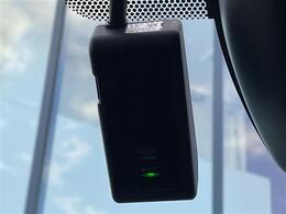 【バックミラー】大きくて見やすいので、後方を見るときも安心です！