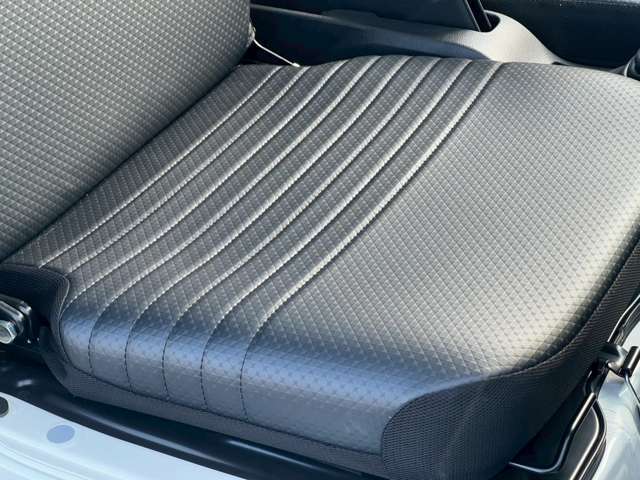 【保証内容】全79項目！！エンジン機構・燃料装置・潤滑装置・冷却装置・充電装置・始動装置・点火装置・エアコン装置・動力伝達機構安心できる保証内容となっております(※有償保証)。