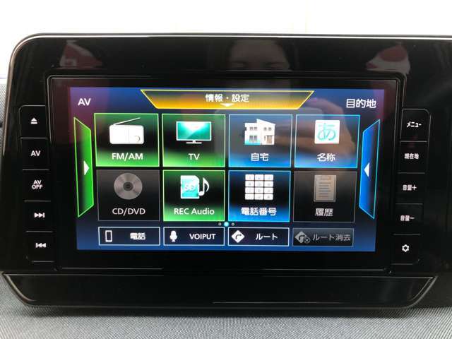 日産純正ナビ装備しています！CDやDVDも入れられます☆彡