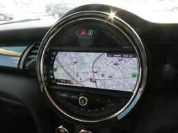 今では必需品のアイテム！ミニ純正HDDナビ！知らない道もナビがあれば安心！お客様のカーライフを快適にサポートしてくますね♪