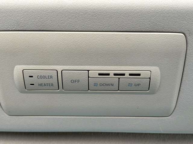 お問い合わせは052-304-7426まで。少数精鋭で経験豊富なスタッフにより、お客様に最適な一台をご案内致します。