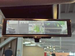 【デジタルインナーミラー】乗員、ヘッドレスト、積載物などでさえぎられがちなルームミラーの後方視界をクリアに保ちます！