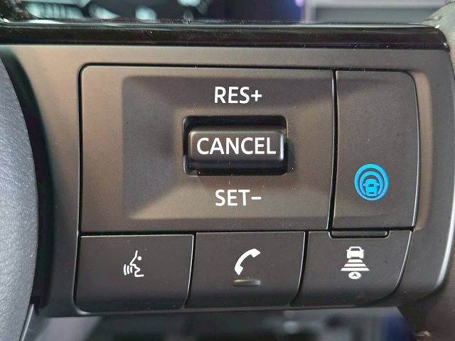【プロパイロット】装備車両になります。遠距離ドライブの高速道路などでは大活躍で疲労軽減に役立ちます。