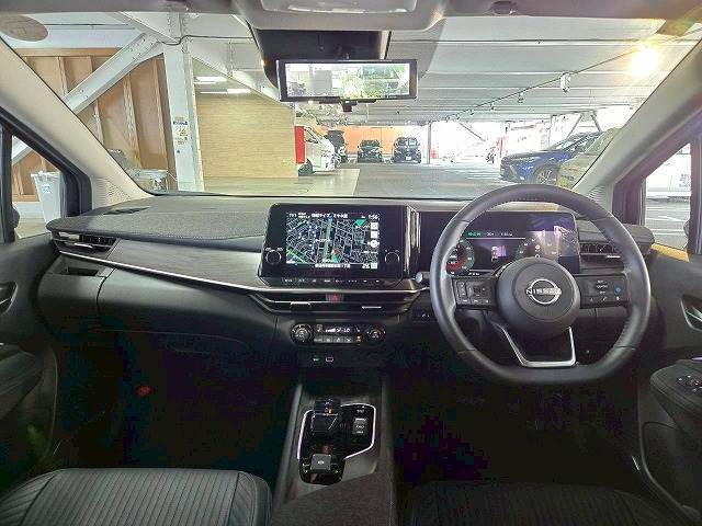 アイポイントが高く見晴らしの良い運転席です！