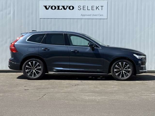 ◆サイド/流麗なプロポーションはVOLVO車の真骨頂。「美しいものと共にありたい」というオーナーの願いを満たします