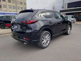 【保証内容紹介】■メーカー新車保証5年間10万キロ　※全国の最寄りのディーラーにて保証対応可能ですので、遠方のお客様でも安心です。