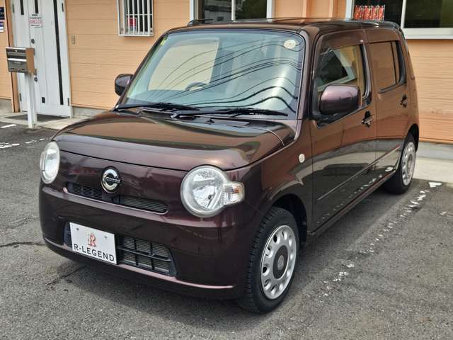 外装色はプラムブラウンクリスタルマイカ【R59】 になります♪コンパクトな車体で洗車後の拭き上げも楽チンです♪
