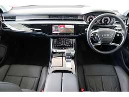Audiのインテリアはエクステリア同様、優れたデザイン性とクオリティ、そして機能性を兼ね備えております。