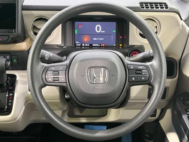 【ステアリングスイッチ】運転中、前方から目線をそらすことなく、オーディオ等の操作が可能な便利機能！安心＆快適なドライブを演出してくれます♪