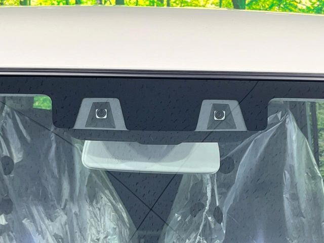 【スズキ　セーフティサポート】走行中に前方の車両等を認識し、衝突しそうな時は警報とブレーキで衝突回避と被害軽減をアシスト。より安全にドライブをお楽しみいただけます。