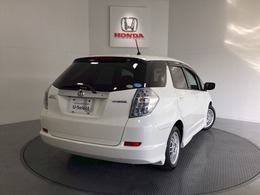 【Honda認定中古車 U-Select】　は3つの安心をお約束します。　1　Hondaのプロが整備した安心。 2　第三者機関がチェックした安心。　3　購入後もHondaが保証する安心。
