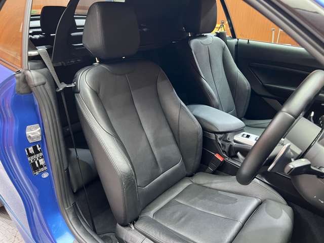 安心してカーライフを始めていただくことが出来るよう、納車前にディーラー整備工場もしくは熟練メカニックが在籍する輸入車専門の整備工場にて点検を行い、必要な整備を実施いたします。