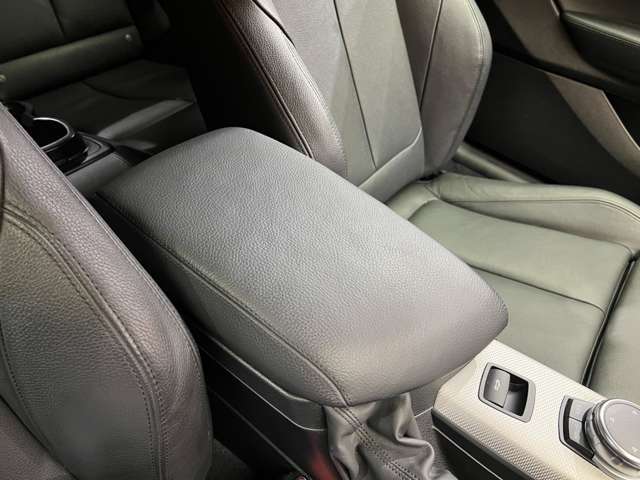 ご遠方の場合でも、下取り車両の金額を概算でお出しすることは可能でございます。車検証をお手元に、走行距離をご確認の上お問い合わせくださいませ。