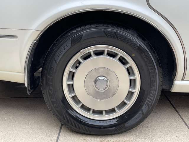ホイールの状態も良好です。大切に乗られていた個体だとうかがえます。