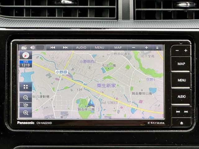 社外SDナビを搭載、もちろん地デジ、DVDも視聴できます。