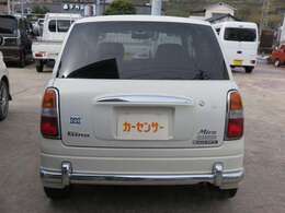 経験豊富なスタッフが皆様のカーライフを全力でサポートさせて頂きます。