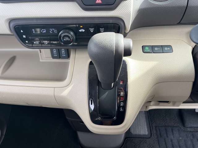 「この車の写真をもっと見たい」「状態が気になる」「この装備はついている？」どんな小さな疑問でもお気軽にお問い合わせください！