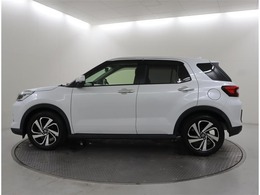 走りにこだわりながら収納力も持ち合わせたお車です。荷物を載せて軽快なドライブを楽しめますよ♪