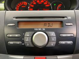 お好きな音楽を車内でお楽しみいただけます♪スピーカー交換・ウーハー追加などの音質向上や、最新ナビ・後席モニター等の取り付けも是非ご相談ください！
