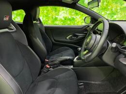 「この車の写真をもっと見たい」「状態が気になる」「この装備はついている？」どんな小さな疑問でもお気軽にお問い合わせください！