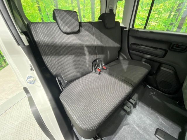 高品質なオリジナルフロアマットもオプションにてご用意しております。お好きなデザインやカラーをお車に合わせて選んでいただくことができます♪