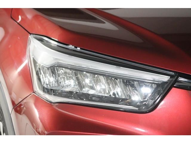 視認性が良く、信頼性も高いLEDヘッドライトです。