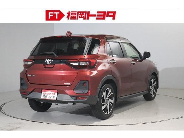 トヨタ認定中古車、評価4相当。キズ、へこみが少なく全体的に良好です。